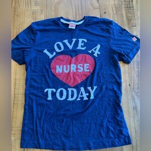 Homage Love a Nurse t shirt Small